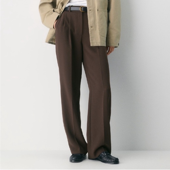 Aritzia Pants - Aritzia -The Effortless Pant Crepette